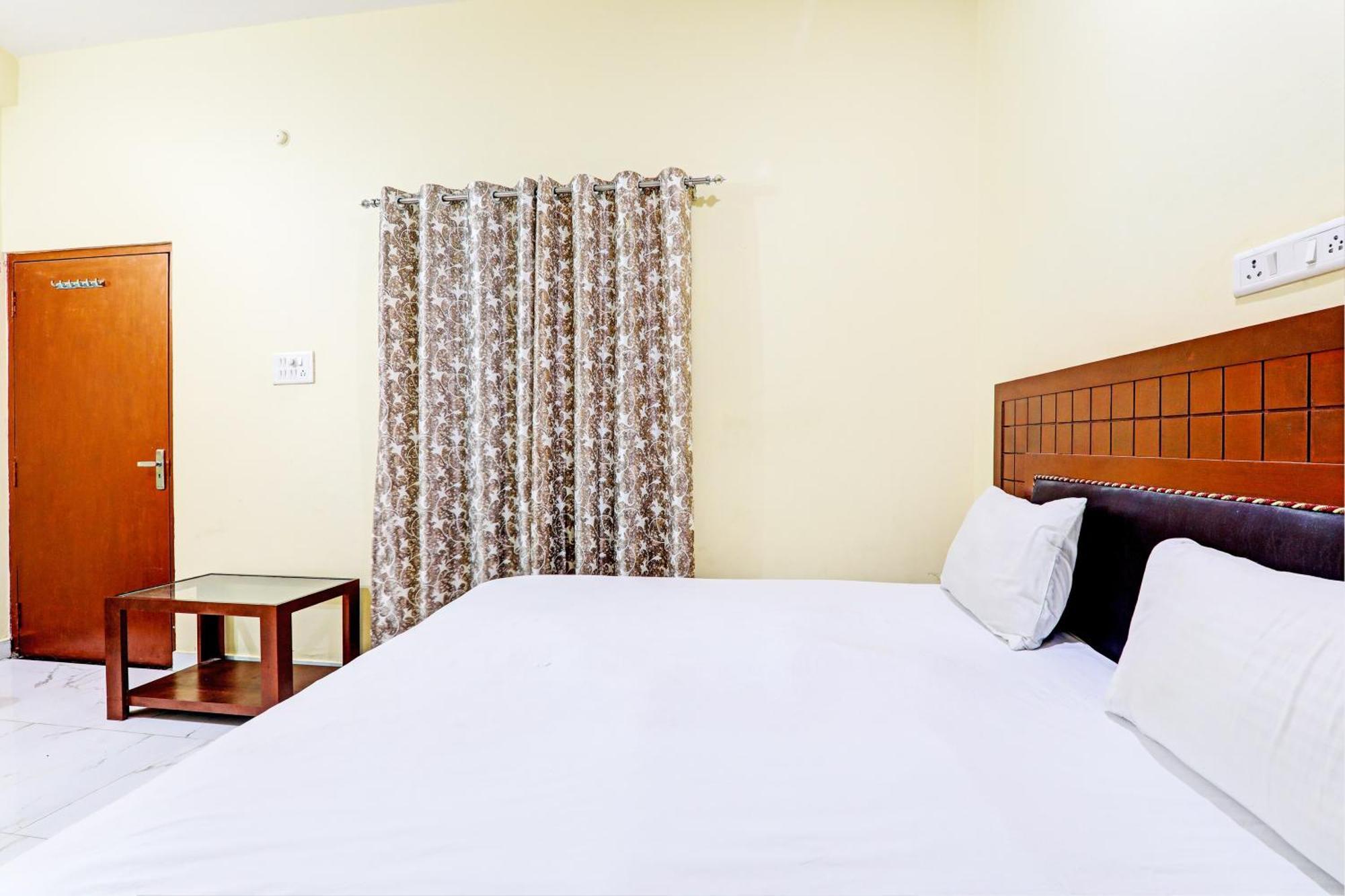 Hotel O Home Singhs Delight Varanasi Exterior foto